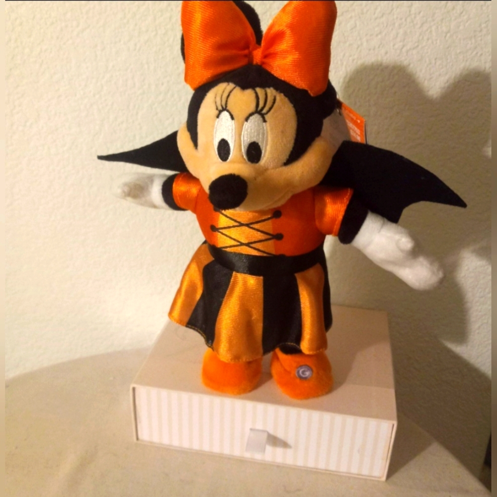 Halloween Minnie Mouse waddler